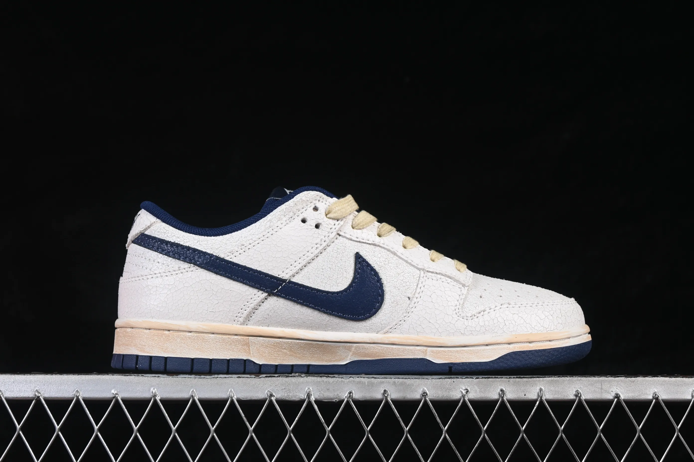 All Categories Nk SB Dunk Series Nk SB Dunk Low Low-top sneakers Stranger Things x Nike SB Dunk Low Stranger Things SB low-top casual sneakers IH6766-001
